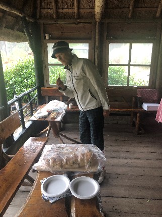 Inspecting the lunch